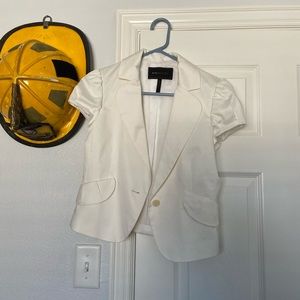 💕BCBG Maxazria Short sleeve Blazer